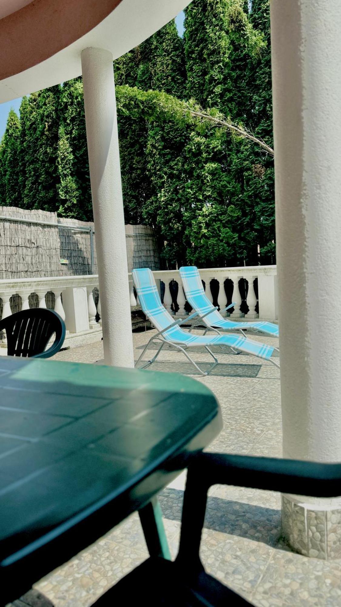 5 Haloszobas Wellness Vip House - Privat Medence 시오포크 외부 사진